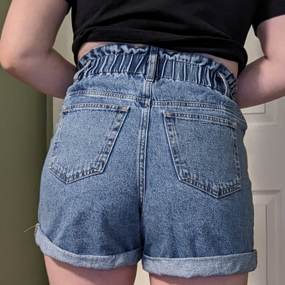 H&M Paperbag Denim Shorts | Size XS - Picture 6 of 9